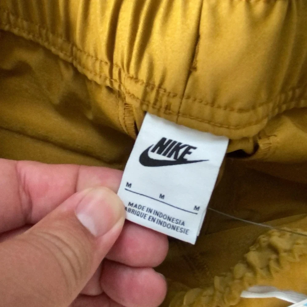 Nike Club Woven Tapered Pants Men's Medium Bronzine NWT DX0623-716
